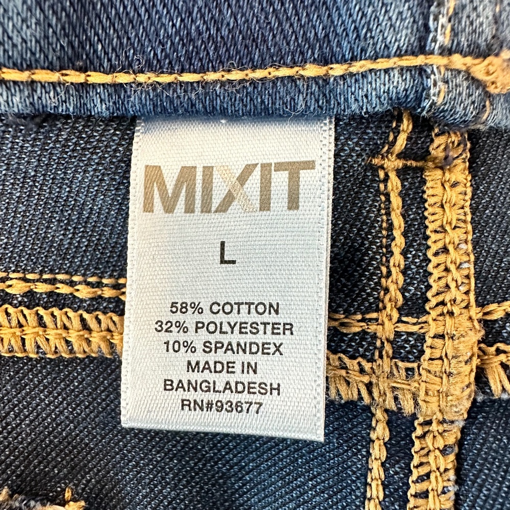 Mixit stretchy pull on Capris